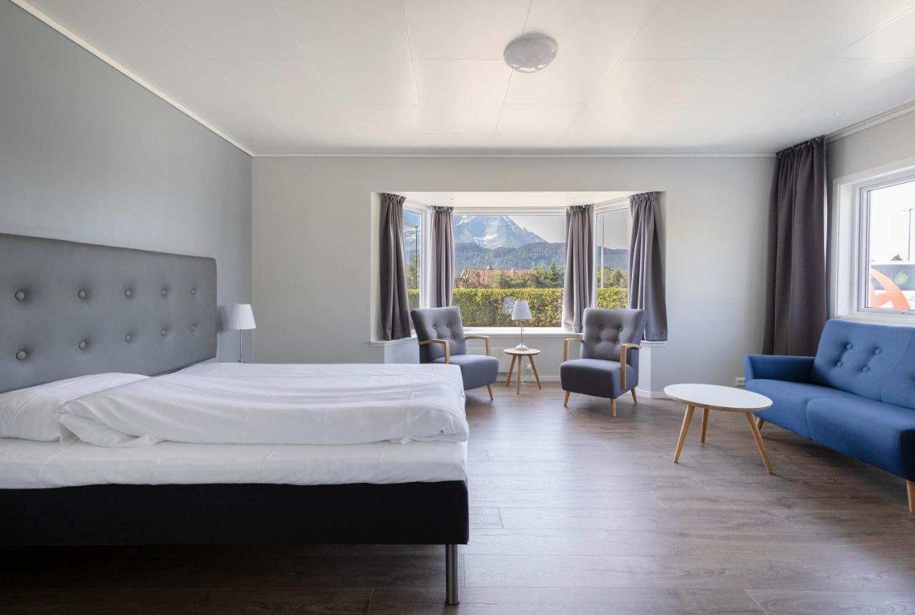 Aursnes Hotell Sykkylven Exterior photo